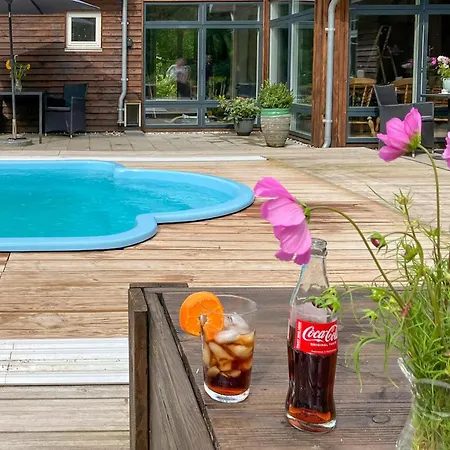 Beautiful In With Heated Swimming Pool Σπίτι διακοπών *